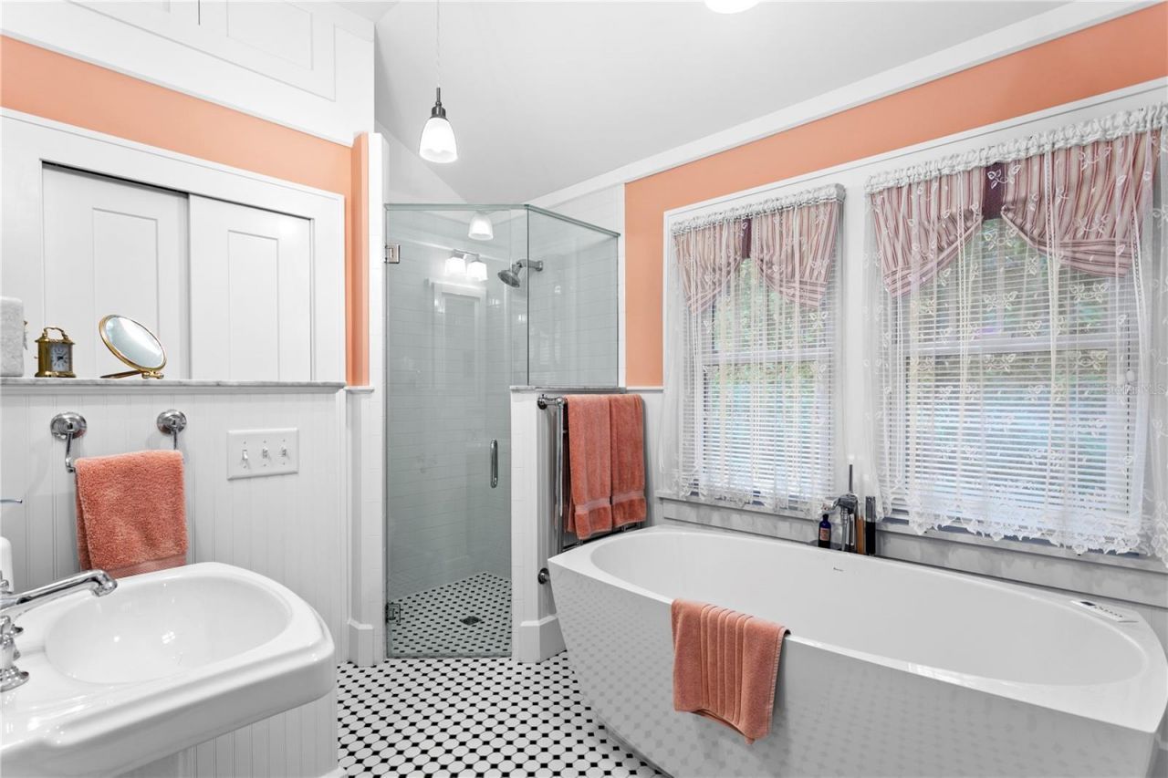 316 9th Avenue Ne, Saint Petersburg, FL 33701 Photo