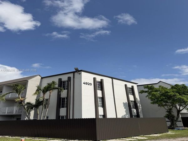 4920 NW 79th Ave, Unit 313, Doral, FL 33166