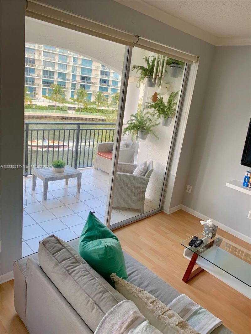 3245 NE 184th St, Unit 13403, Aventura, FL 33160 Photo