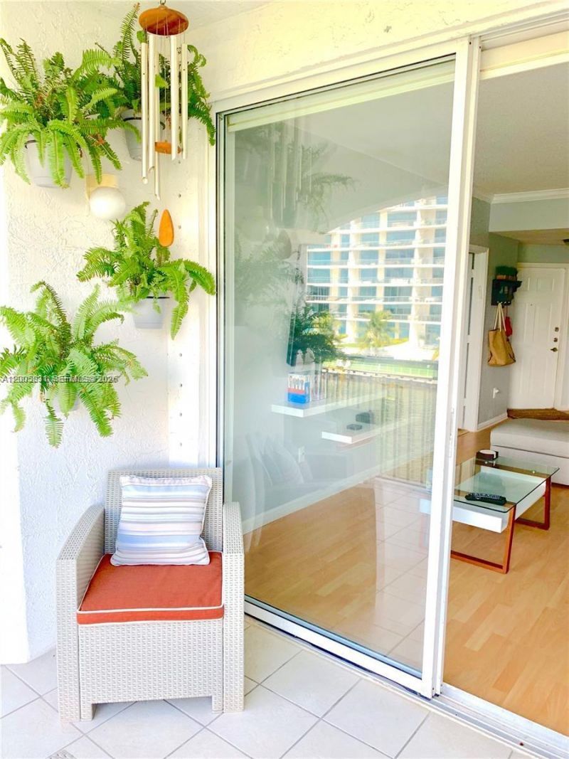 3245 NE 184th St, Unit 13403, Aventura, FL 33160 Photo