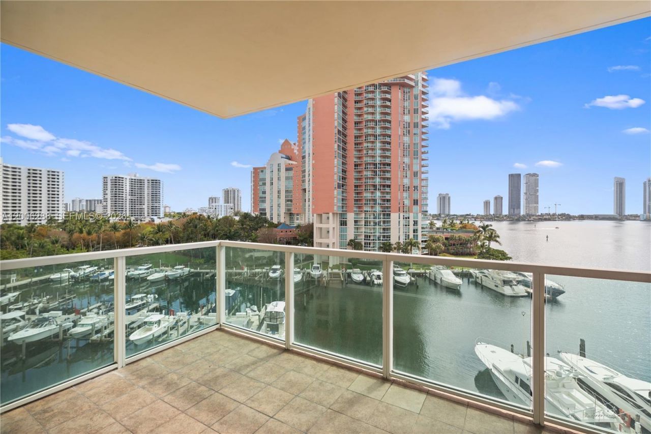 3330 NE 190th St , Unit 712, Aventura, FL 33180 Photo