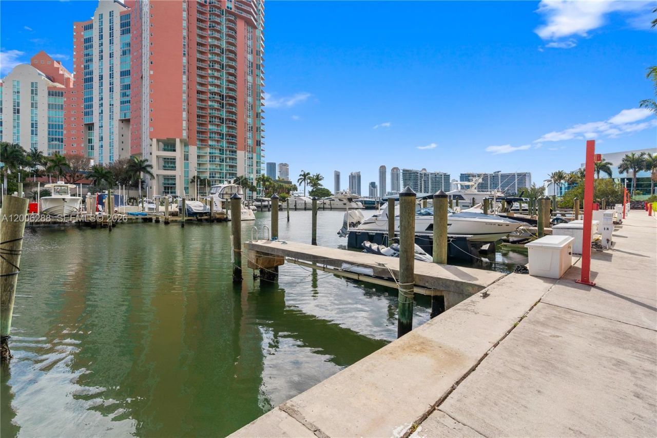 3330 NE 190th St , Unit 712, Aventura, FL 33180 Photo
