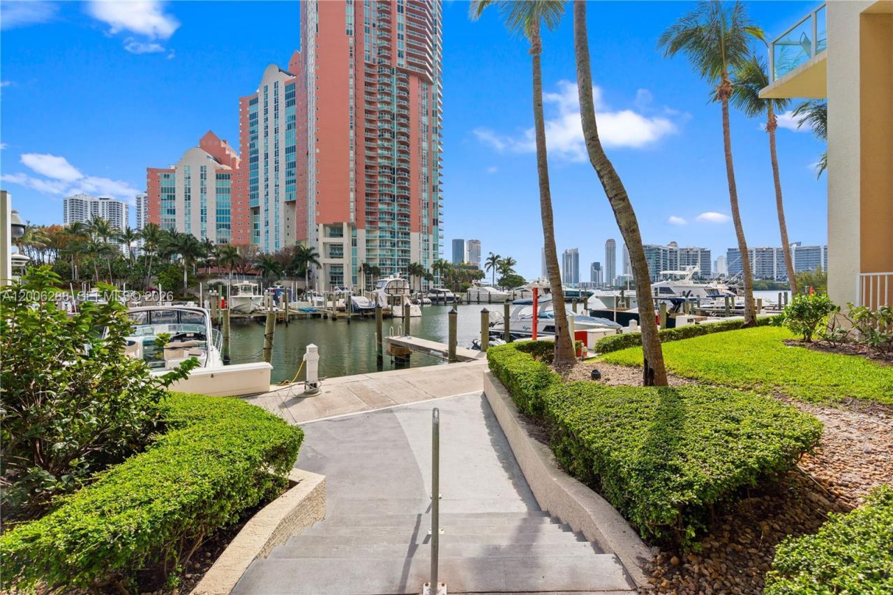 3330 NE 190th St , Unit 712, Aventura, FL 33180 Photo
