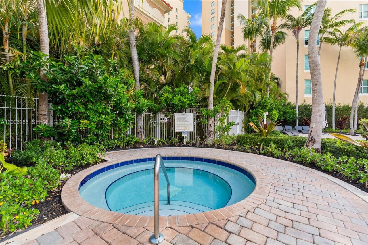 3330 NE 190th St, Unit 712, Aventura, FL 33180 Photo