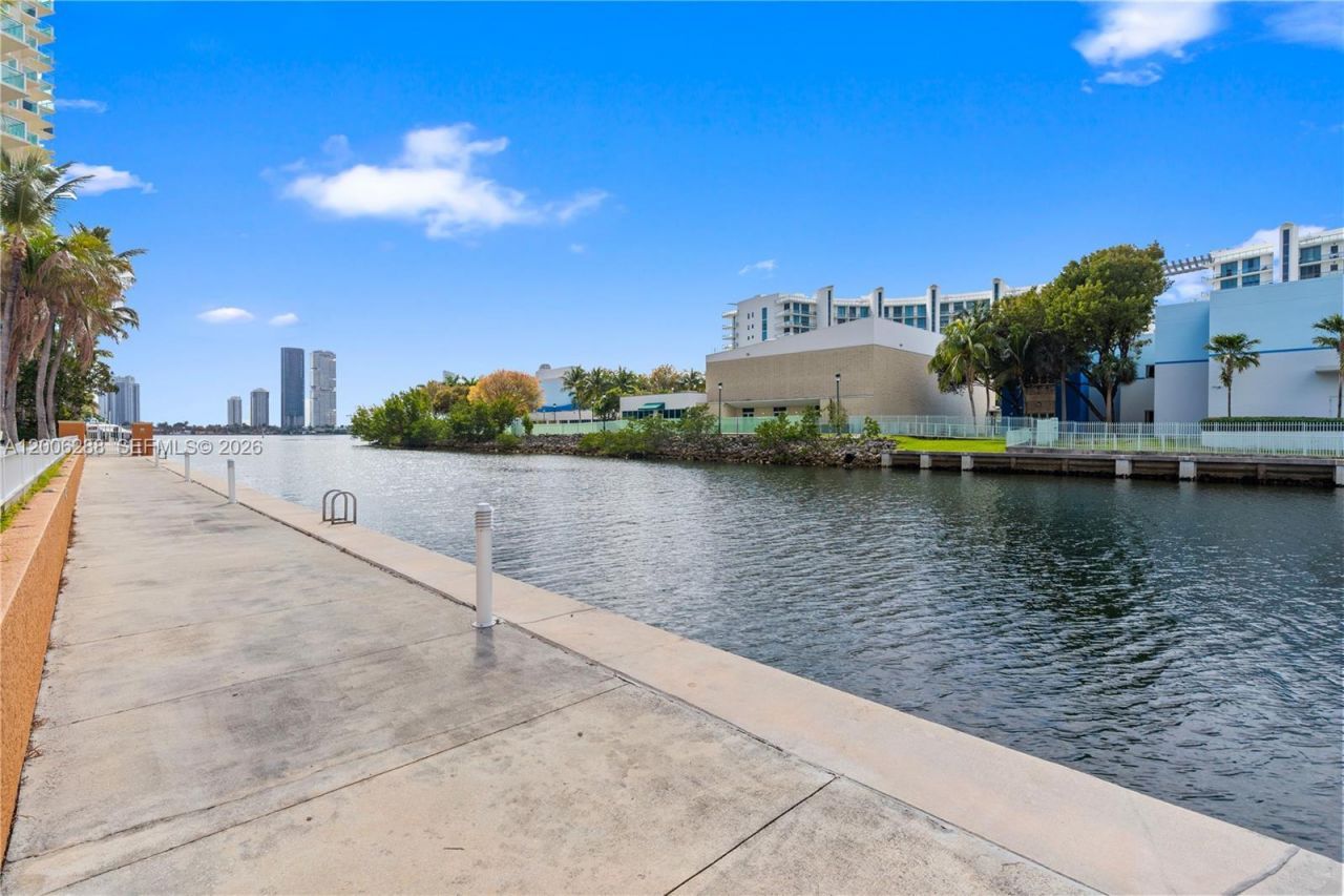 3330 NE 190th St , Unit 712, Aventura, FL 33180 Photo