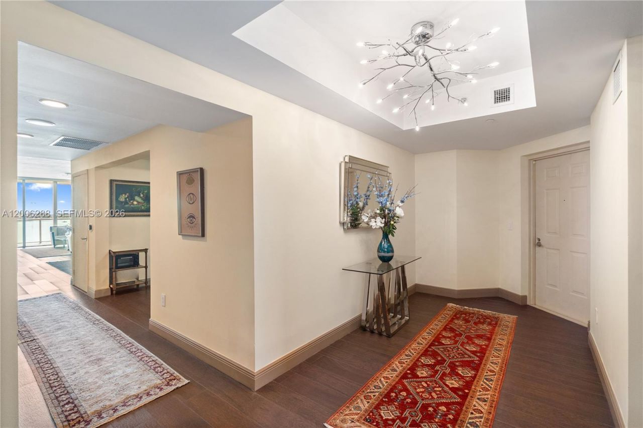 3330 NE 190th St , Unit 712, Aventura, FL 33180 Photo