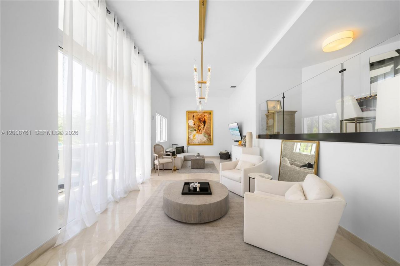 400 Alton Rd , Unit TH-1A, Miami Beach, FL 33139 Photo