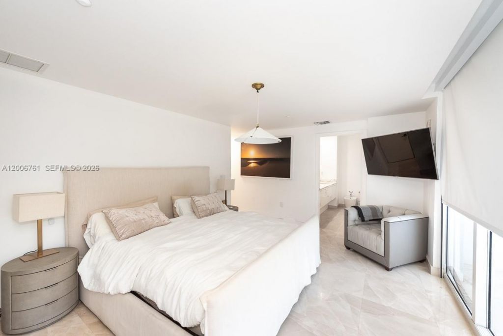 400 Alton Rd , Unit TH-1A, Miami Beach, FL 33139 Photo