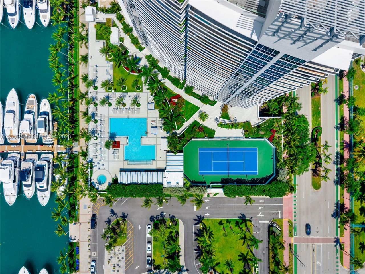 400 Alton Rd , Unit TH-1A, Miami Beach, FL 33139 Photo