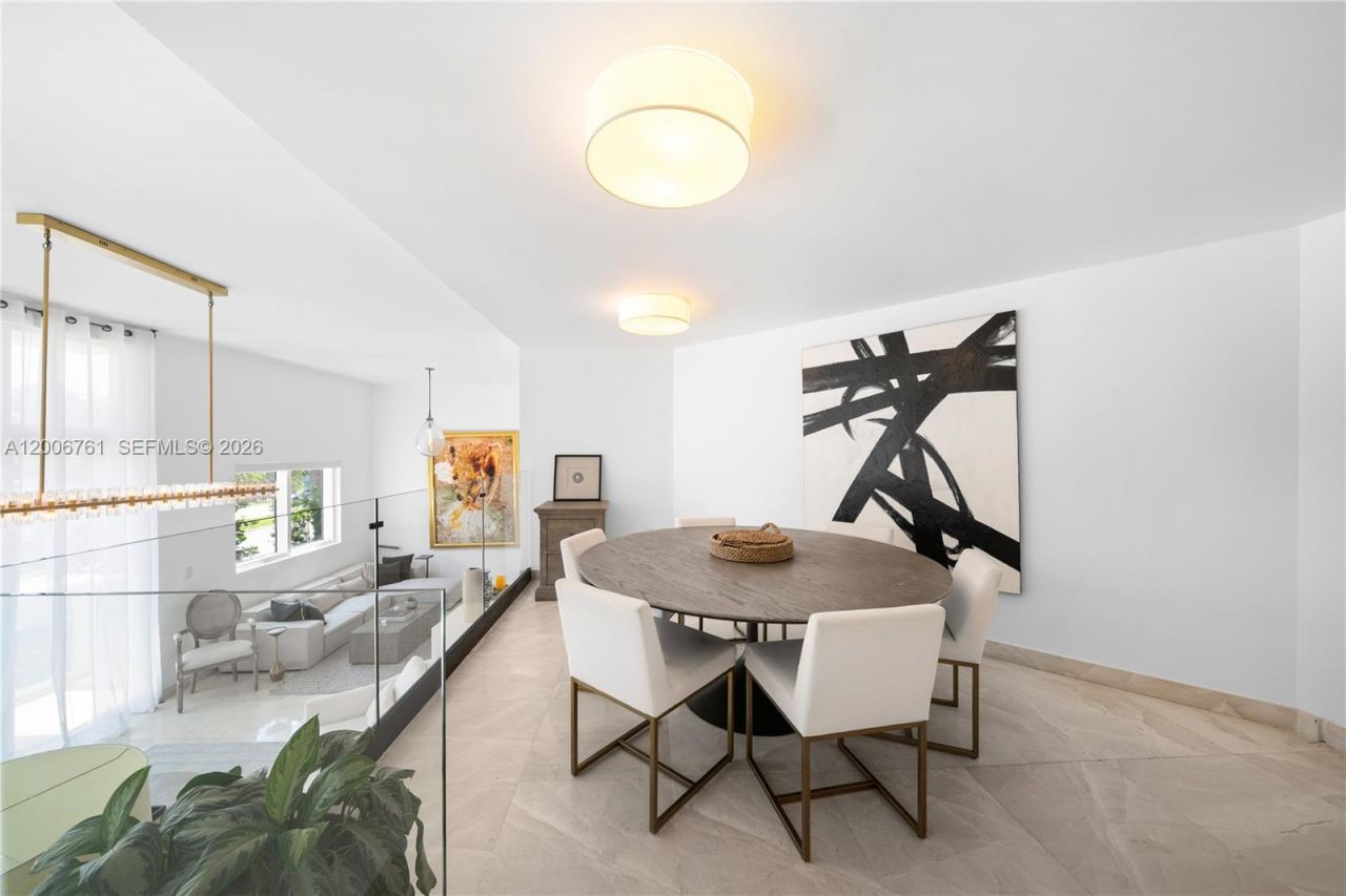 400 Alton Rd , Unit TH-1A, Miami Beach, FL 33139 Photo