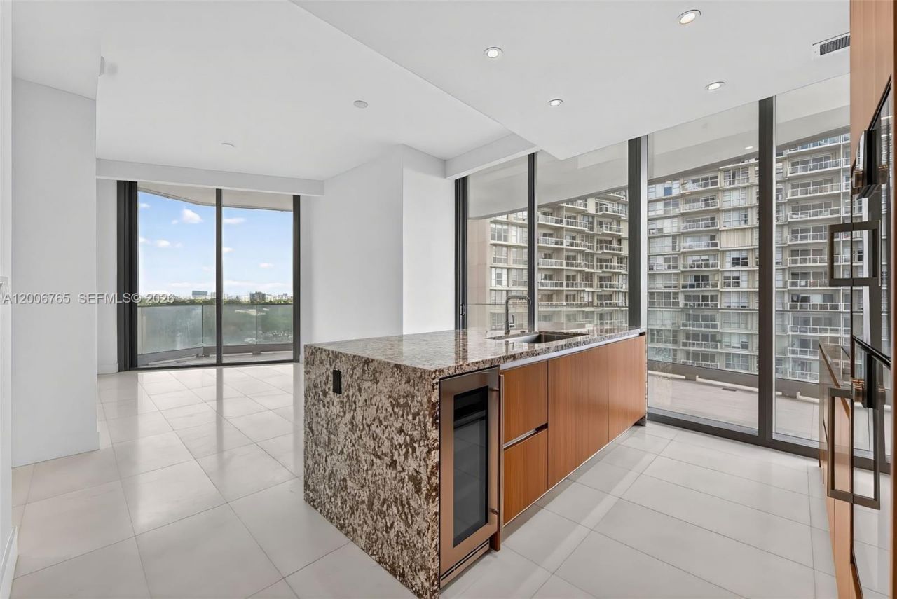 175 SE 25th Rd , Unit 604, Miami, FL 33129 Photo