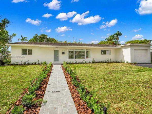 8760 SW 83rd St , Miami, FL 33173