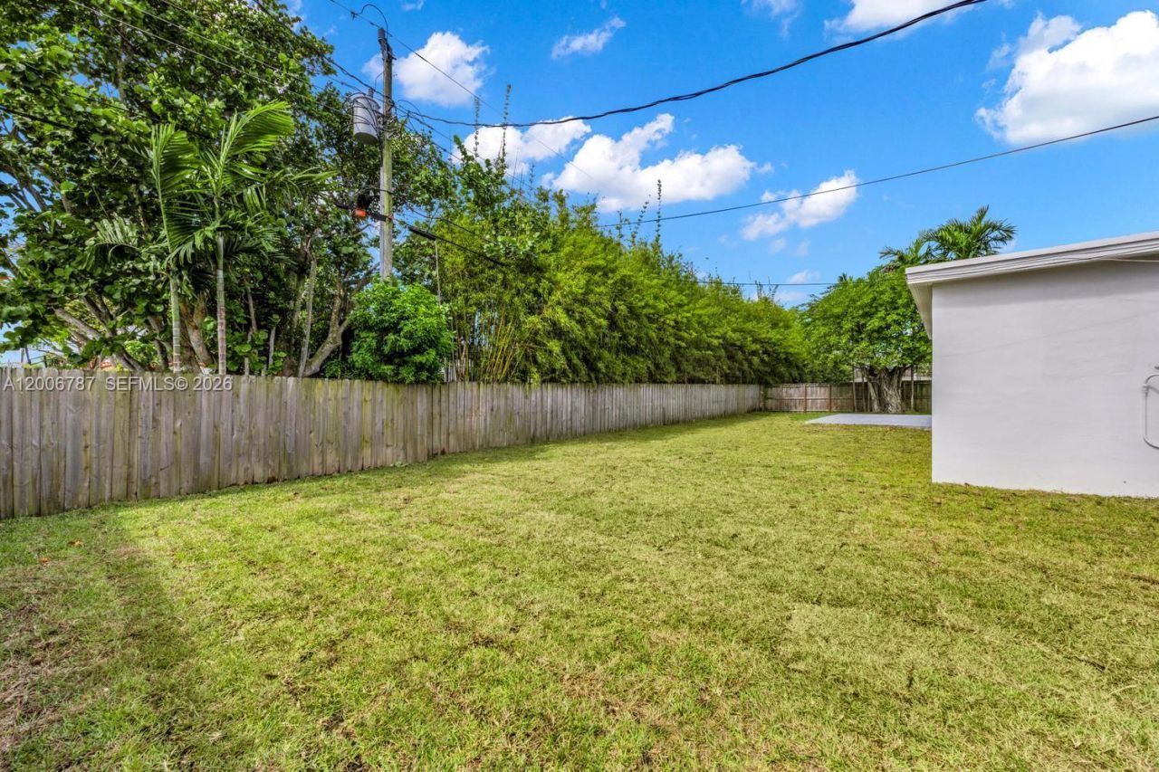 8760 SW 83rd St , Miami, FL 33173 Photo