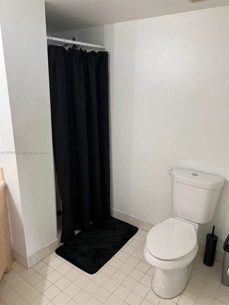 7125 NW 186th St , Unit B502, Hialeah, FL 33015 Photo