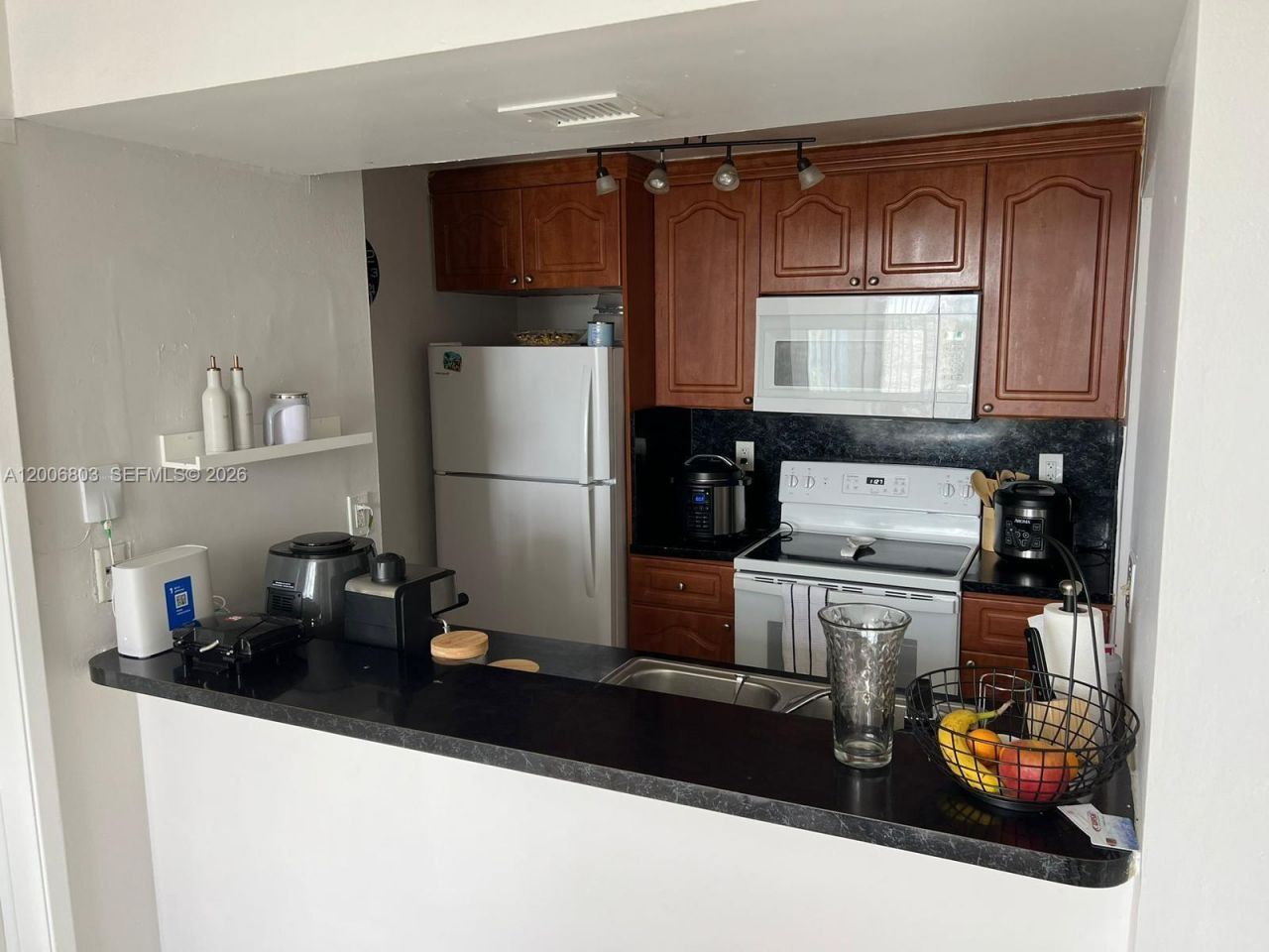 7125 NW 186th St , Unit B502, Hialeah, FL 33015 Photo