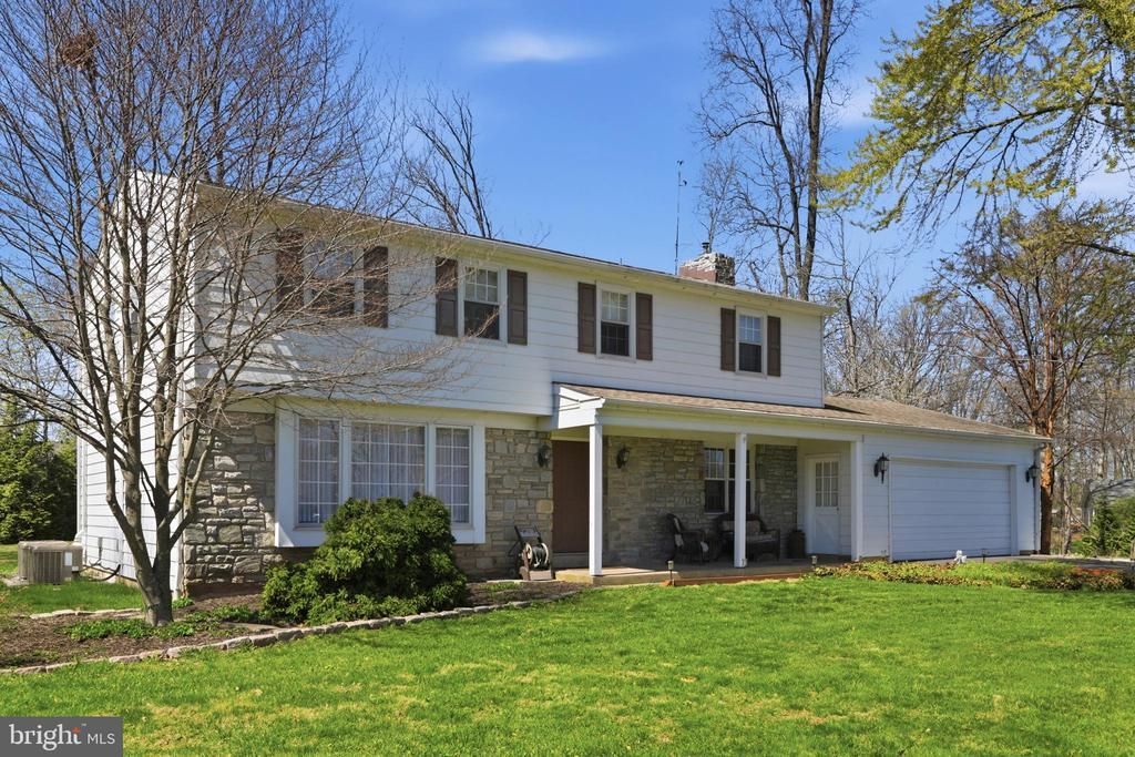 372 OAK DRIVE Souderton, PA 18964