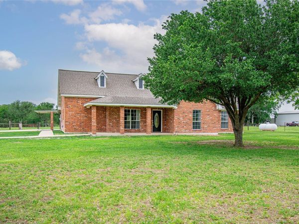 346 Elm Creek RD , Rockdale, TX 76567