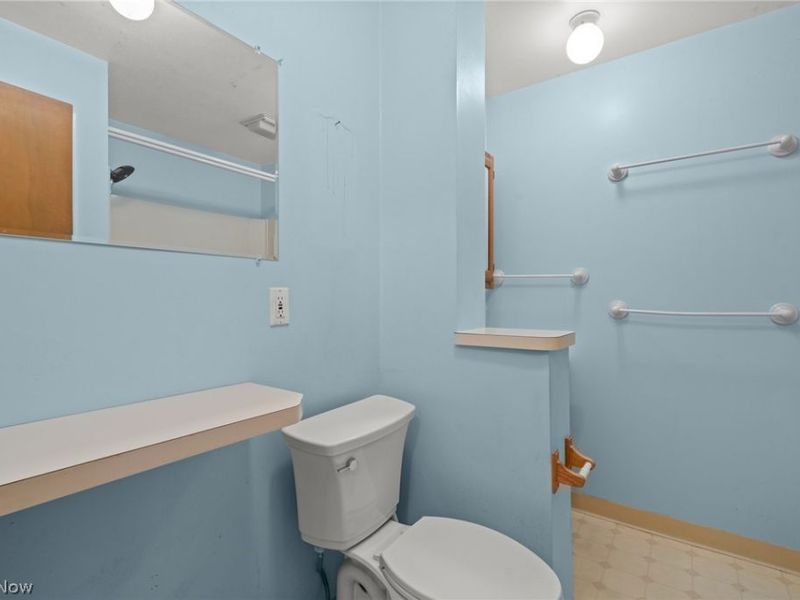 2031 W Pleasant Valley Road , Parma, OH 44134 Photo 18