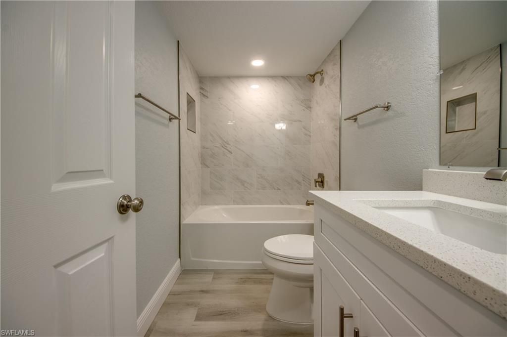 16881 Davis Rd , Unit 116, Fort Myers, FL 33908 Photo