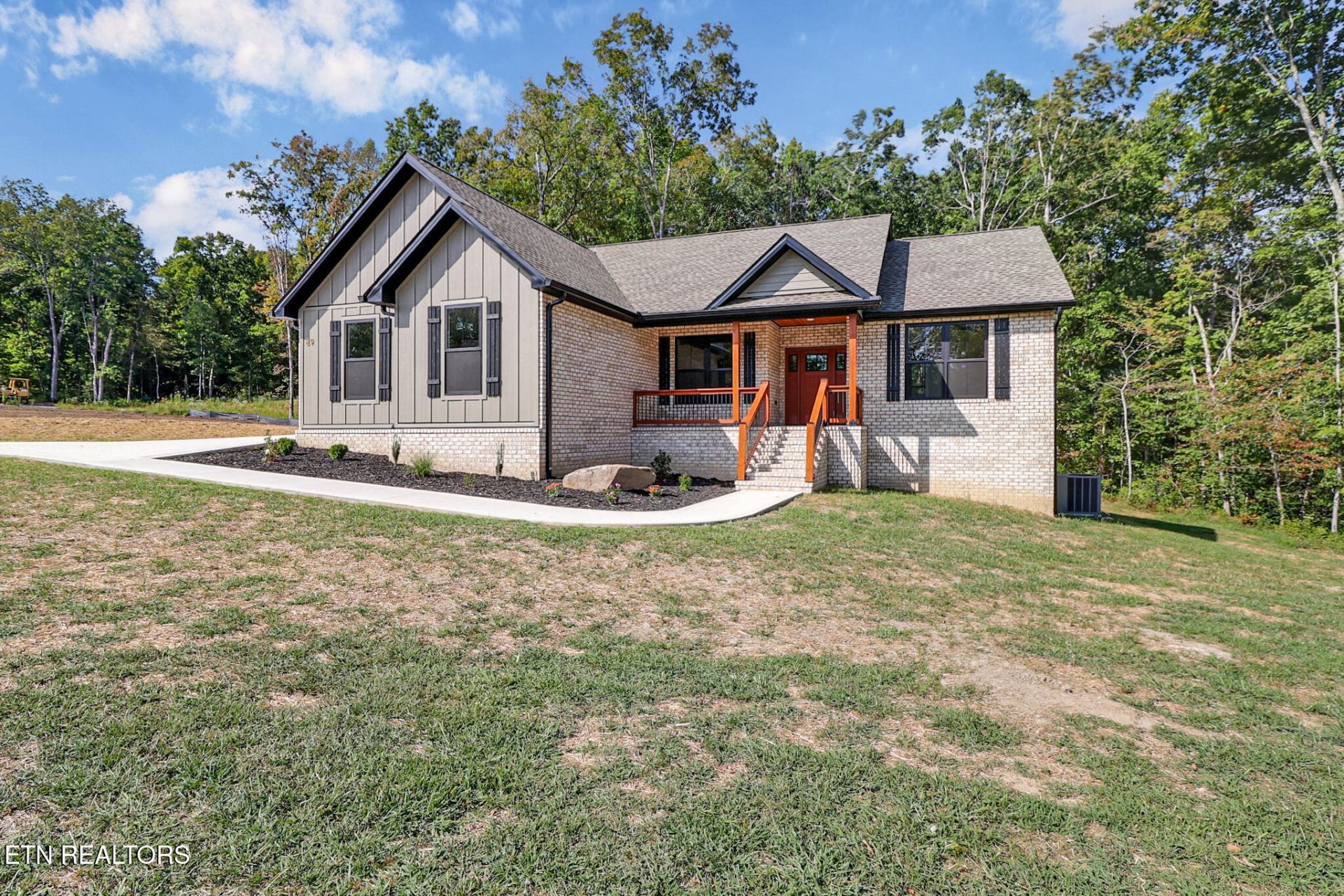 89 Riverchase Drive Crossville, TN 38571