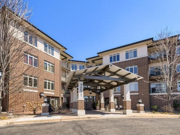3251 Louisiana Avenue S, Unit 223, Saint Louis Park, MN 55426