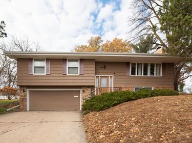4141 Colorado Avenue N, Crystal, MN 55422