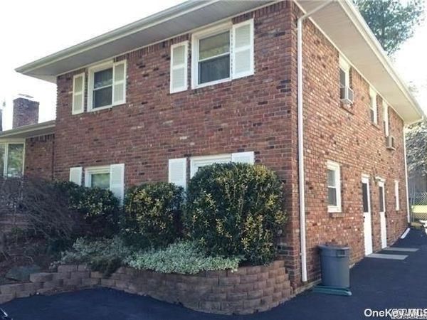 430 W Main Street , Huntington, NY 11743