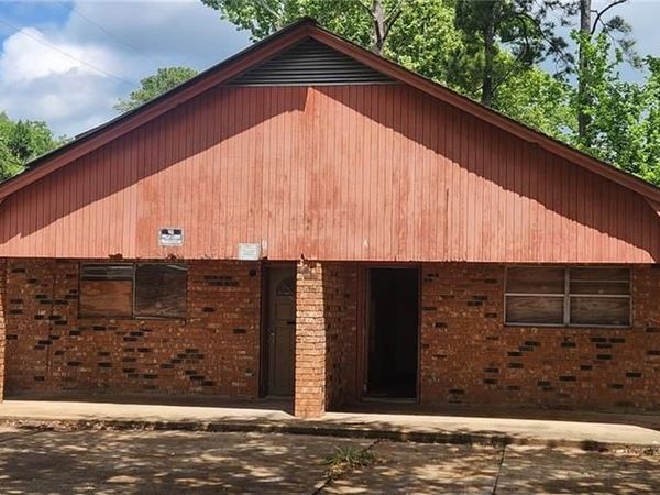 1716 ENTERPRISE Road, Alexandria, LA 71303