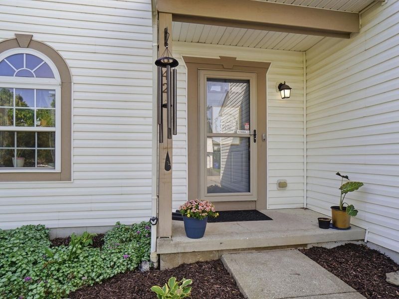942 Okatie Drive, Galloway, OH 43119 Photo 5