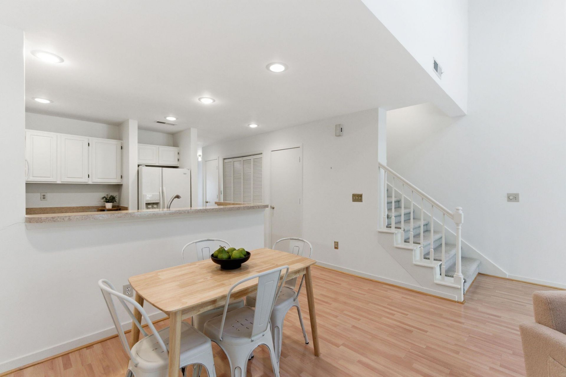 176 River Breeze Drive Photo 13