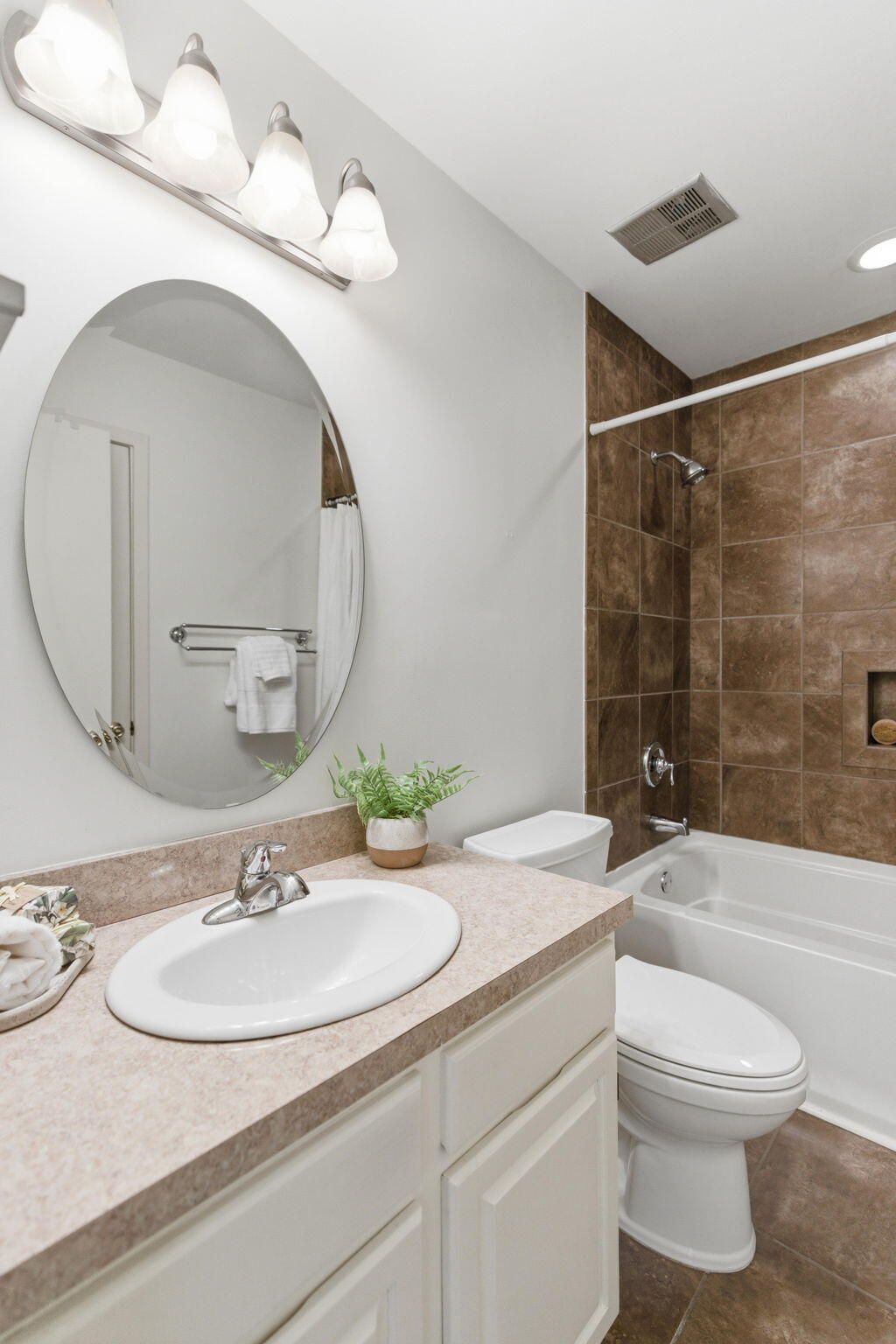 176 River Breeze Drive Photo 17
