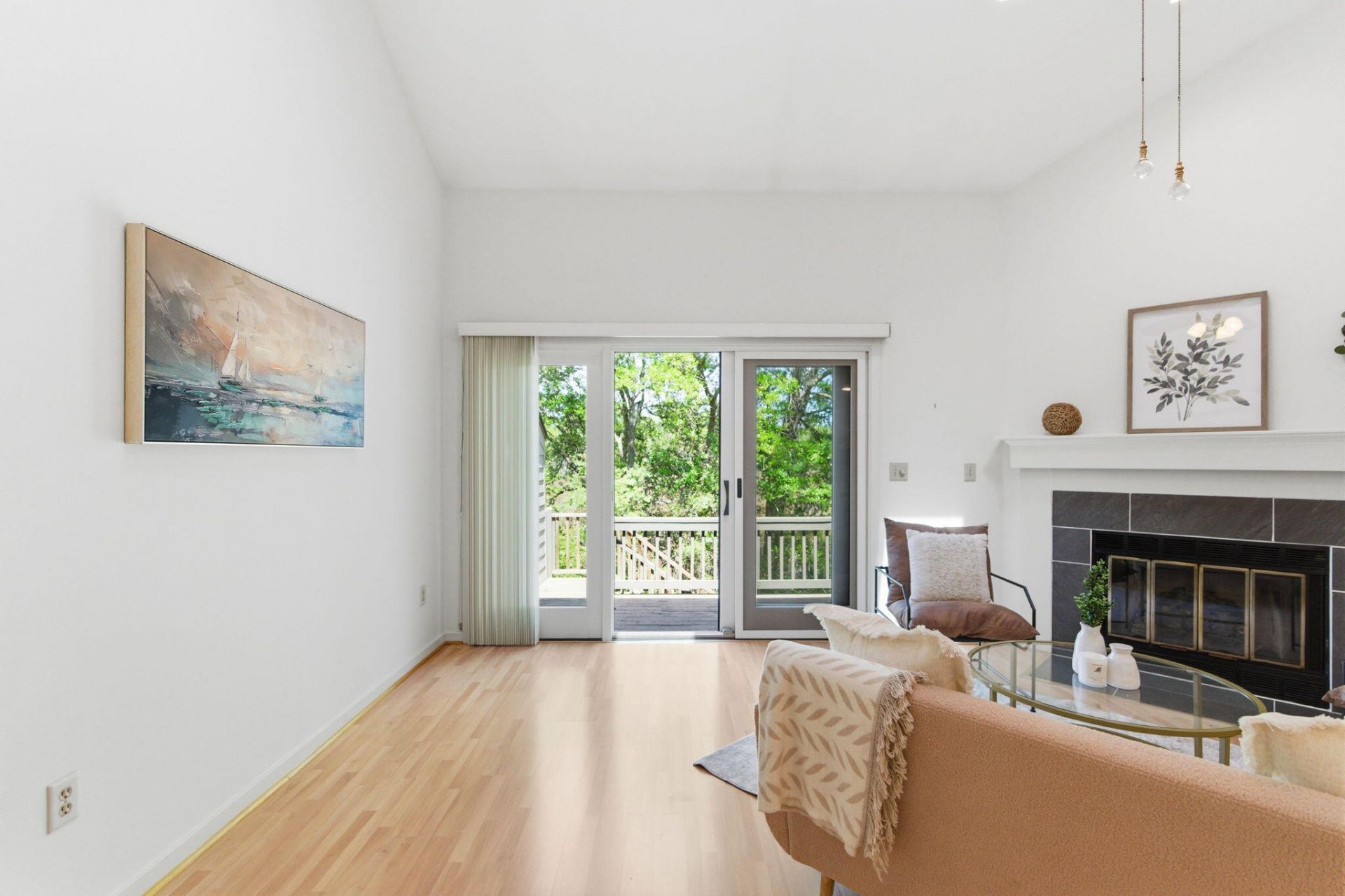 176 River Breeze Drive Photo 6