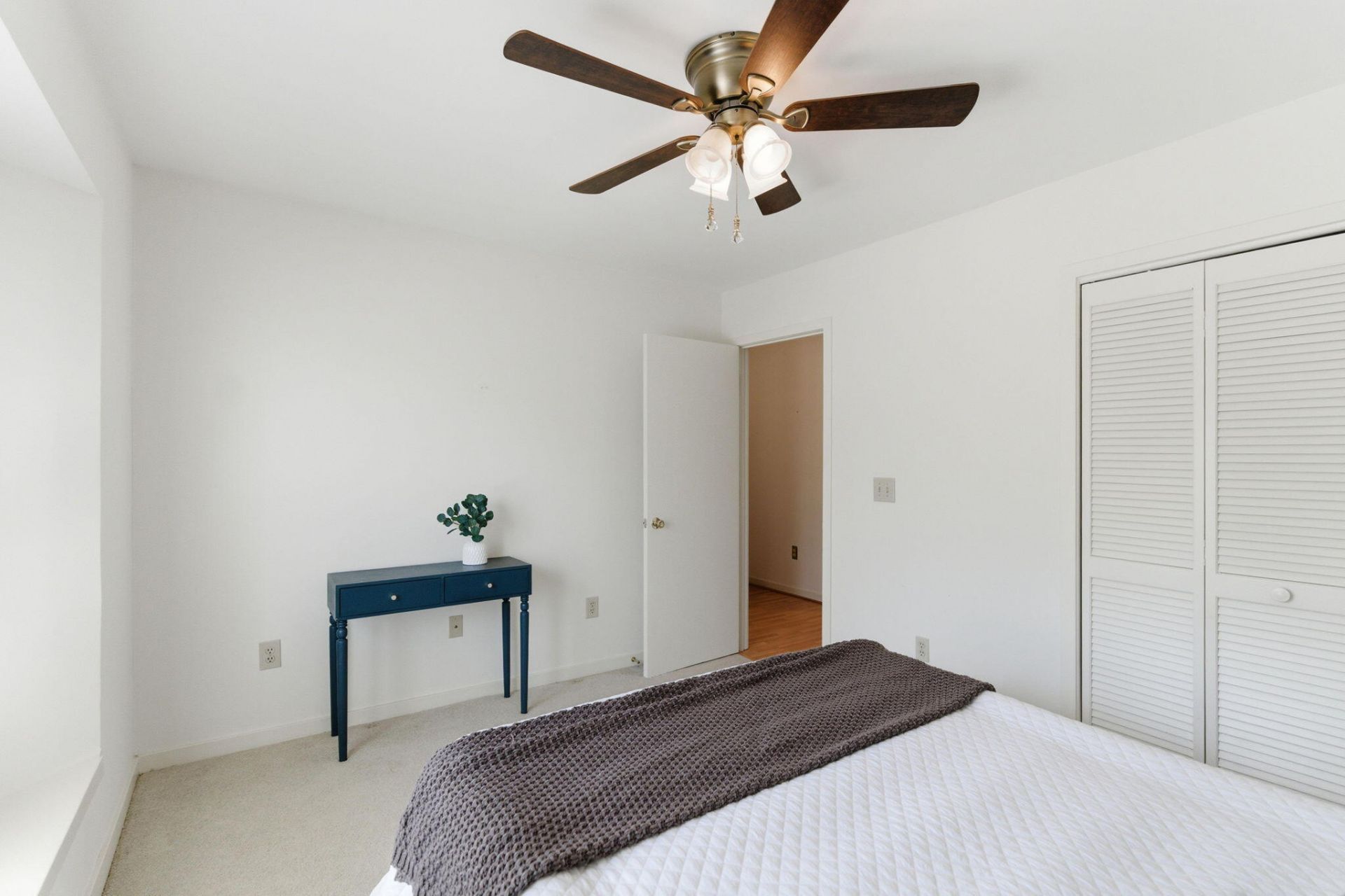 176 River Breeze Drive Photo 9
