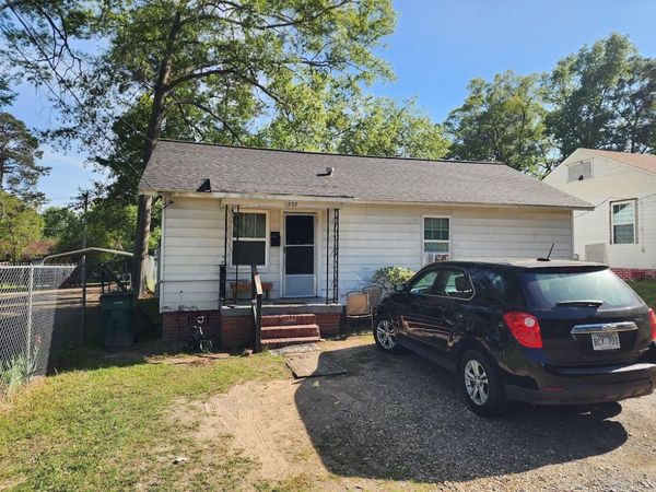 1207 Robinson , El Dorado, AR 71730