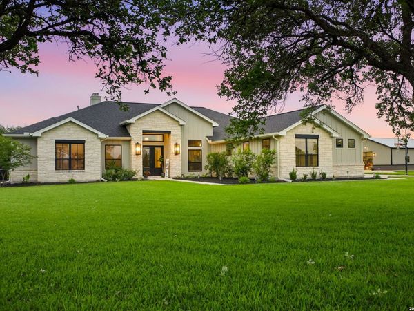 131 WRIGHT CREEK RD, Victoria, TX 77905