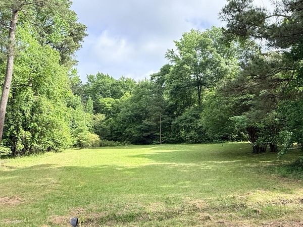 8 Kensington, Columbus, MS 39705