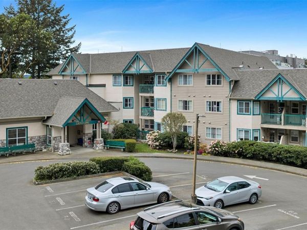 290 Island Hwy, Unit #112, View Royal, BC V9B 1G5