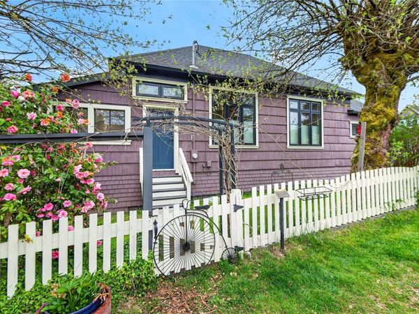 2738 Derwent Ave , Cumberland, BC V0R 1S0