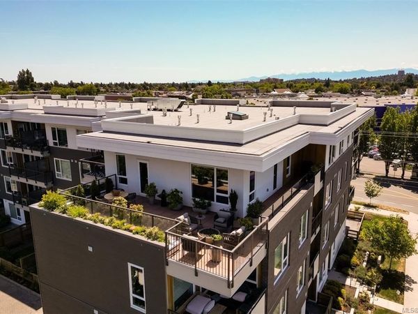 1588 North Dairy Rd, Unit 409, Saanich, BC V8T 3V4