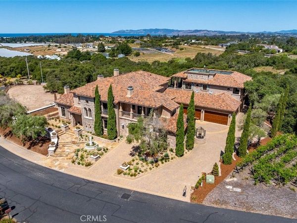 1880 Calle Laguna, Arroyo Grande, CA 93420