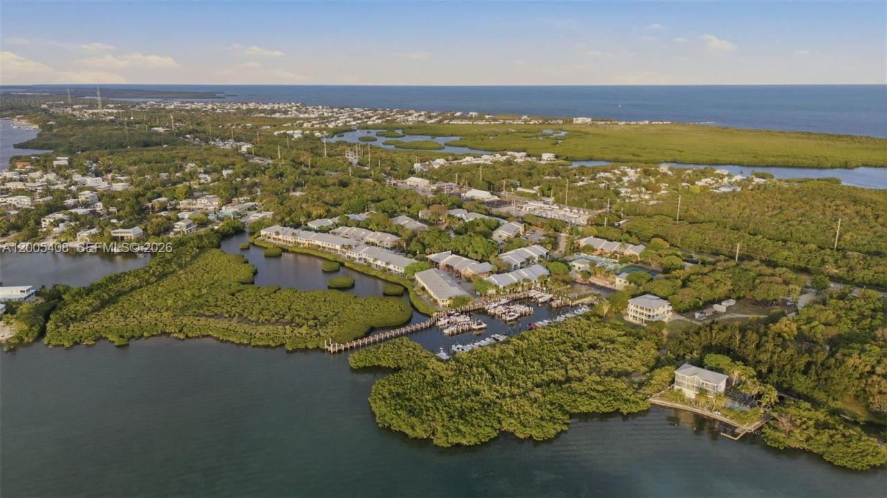 98282 Windward Ave , Unit 2, Key Largo, FL 33037 Photo