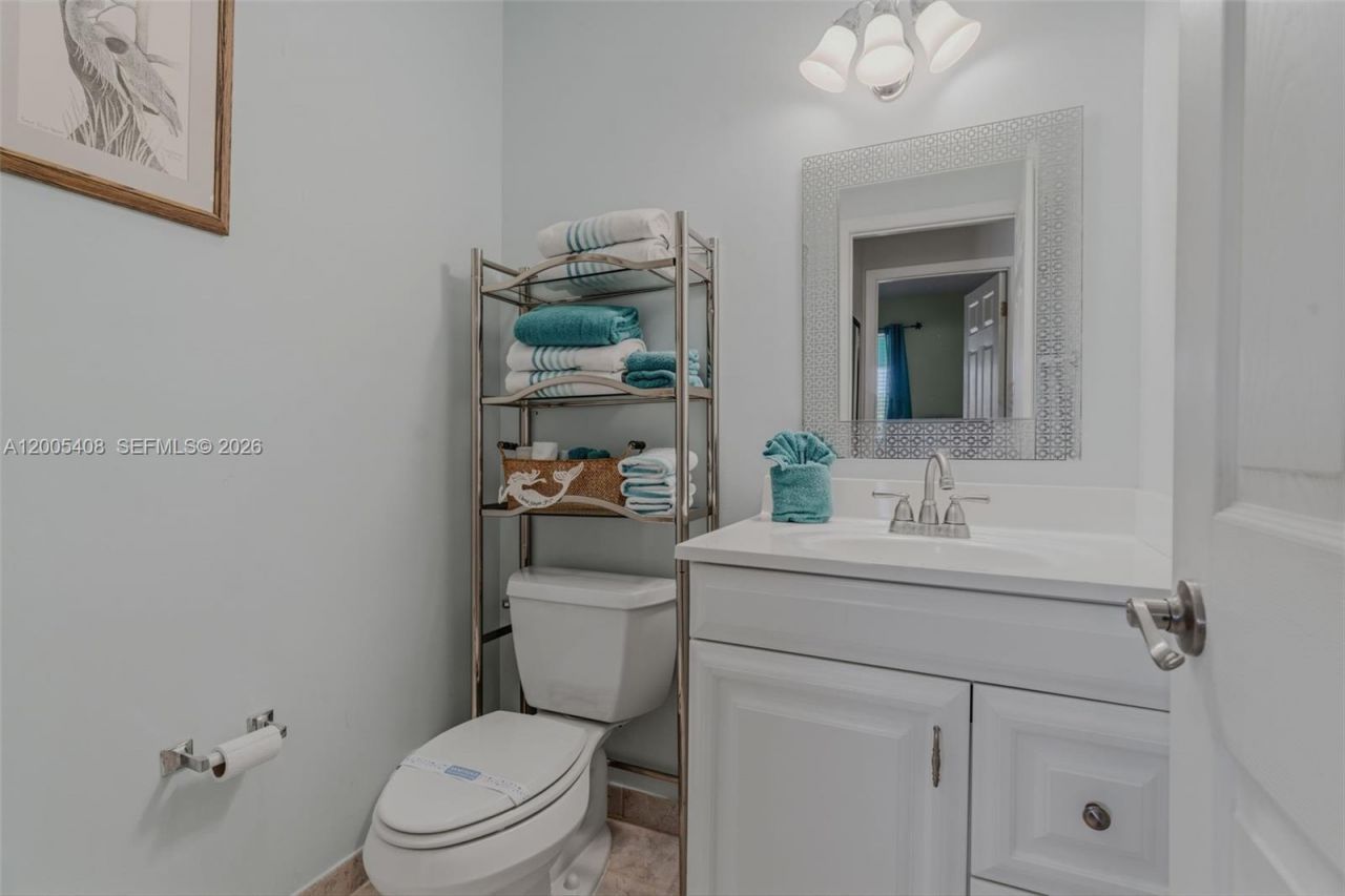 98282 Windward Ave , Unit 2, Key Largo, FL 33037 Photo