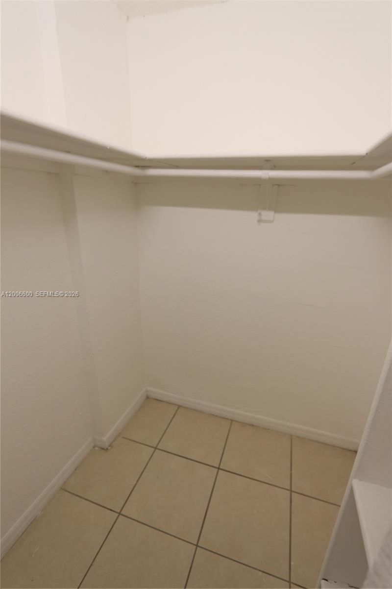 4550 NW 9th St , Unit 305E, Miami, FL 33126 Photo