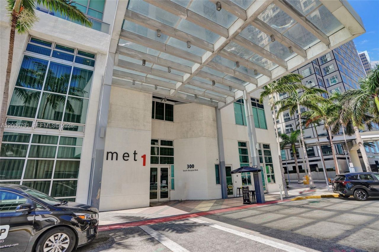 300 S Biscayne Blvd , Unit T-3216, Miami, FL 33131 Photo