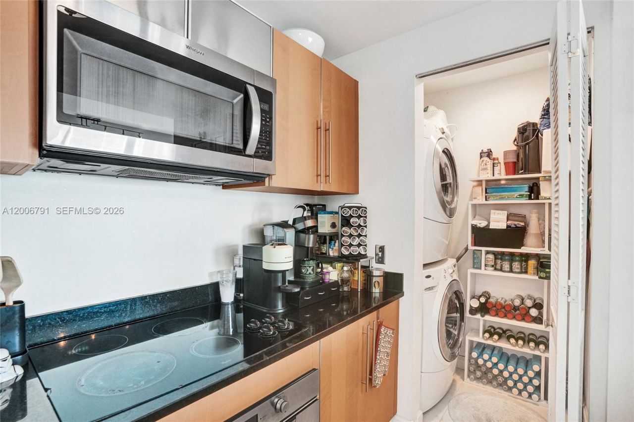 300 S Biscayne Blvd , Unit T-3216, Miami, FL 33131 Photo