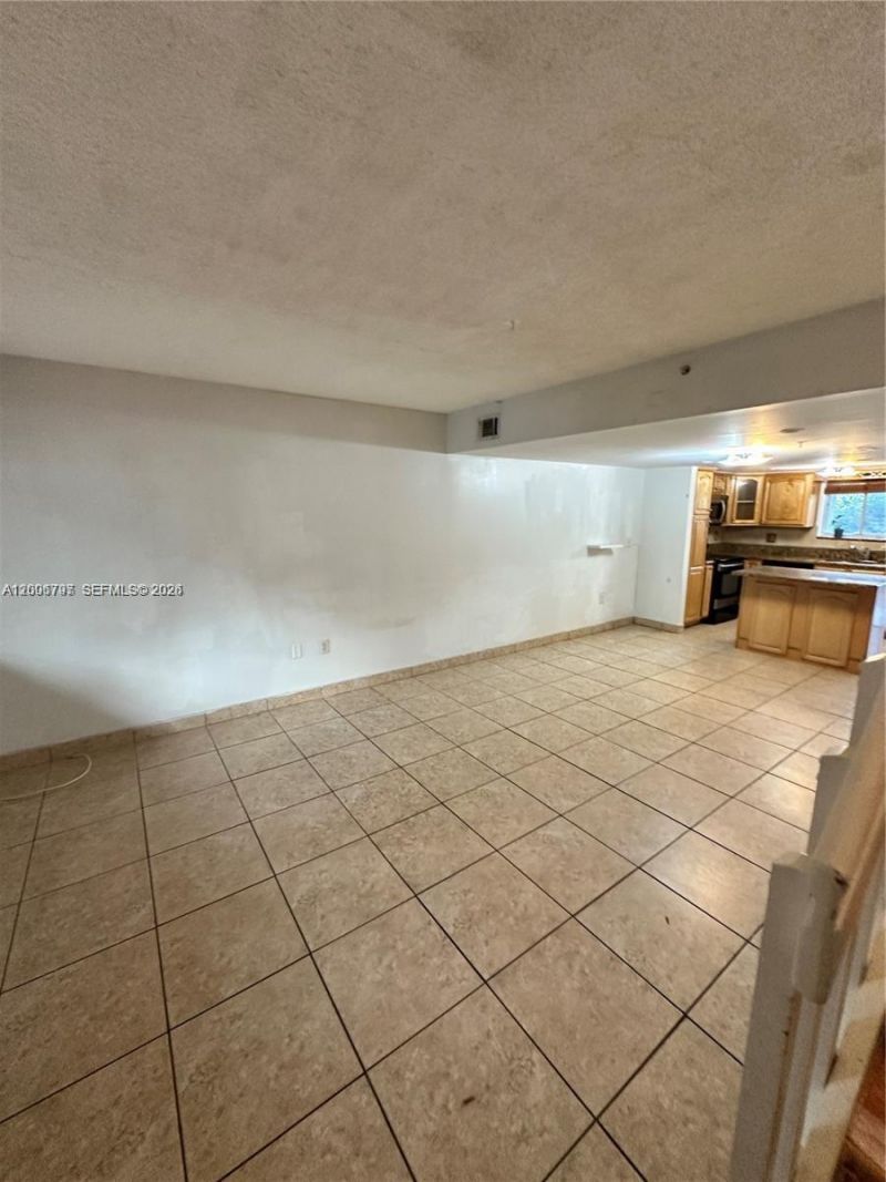 551 NW 82nd Ave, Unit 502, Miami, FL 33126 Photo