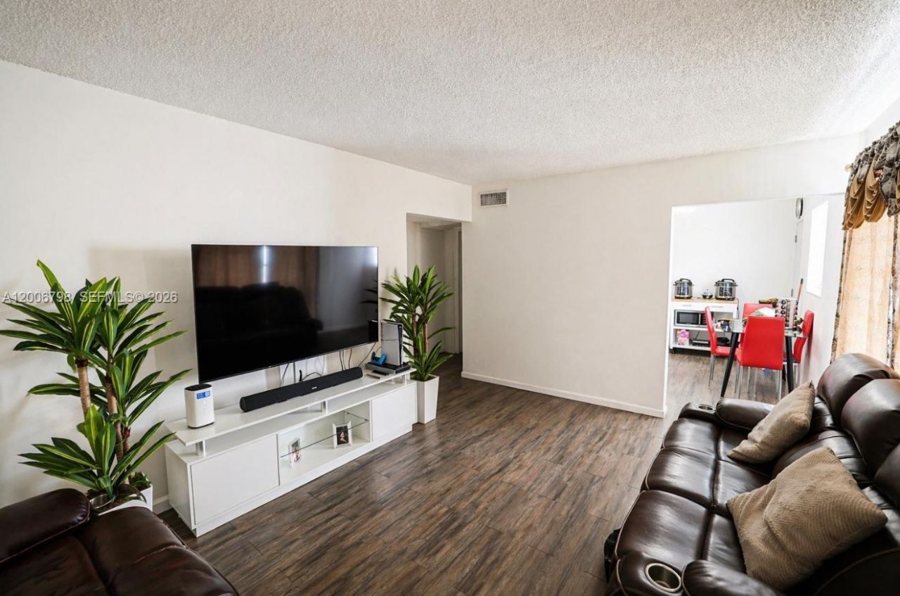6031 W Flagler St, Unit 8, Miami, FL 33144 Photo