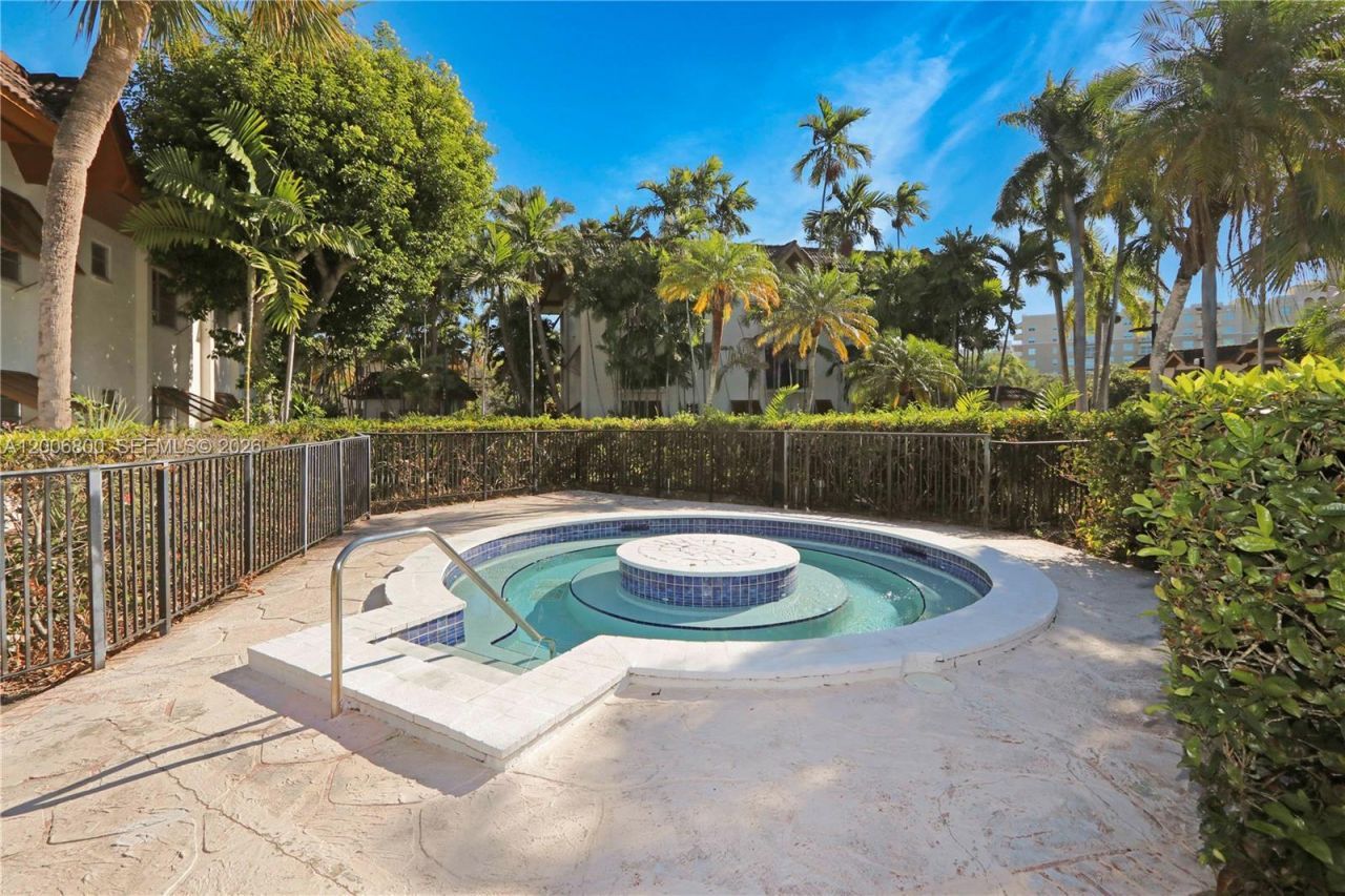 9394 SW 77th Ave , Unit F4, Miami, FL 33156 Photo