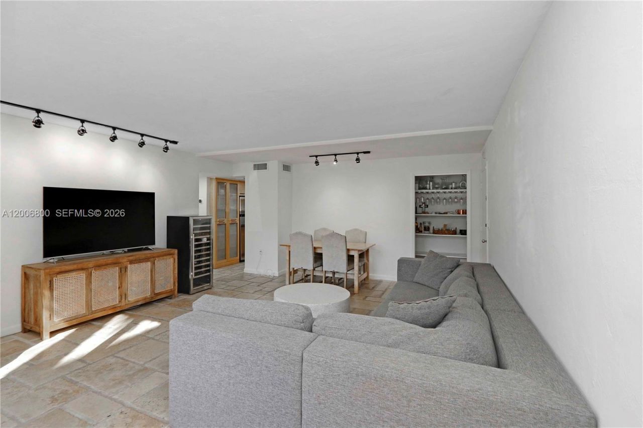 9394 SW 77th Ave , Unit F4, Miami, FL 33156 Photo