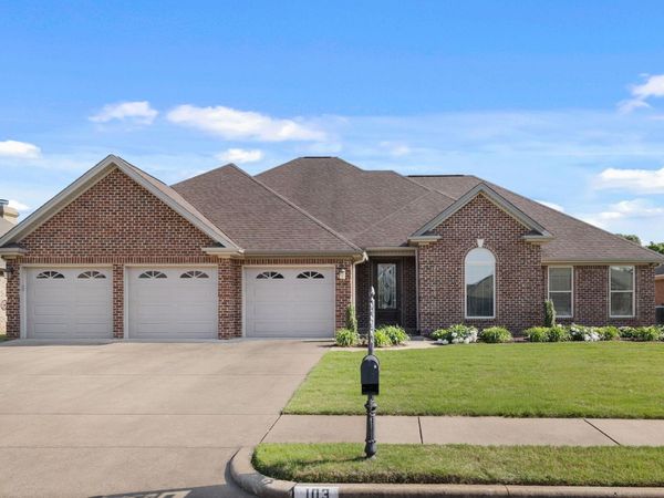 103 Rhett Dr, Muscle Shoals, AL 35661